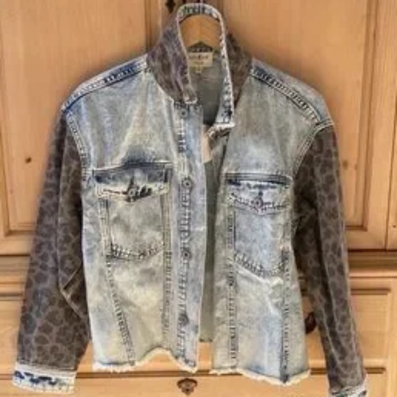 UMGEE Denim Jean Jacket Acid Washed Leopard Fringe (S) - Picture 1 of 3